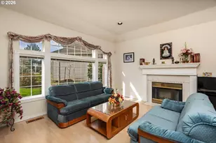 575 NW Blueridge Ct, Beaverton, OR 97006 - Photo 4