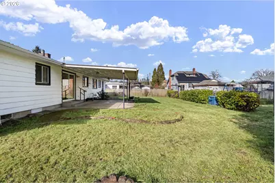 630 S 3rd St, Cottage Grove, OR 97424 - Photo 40