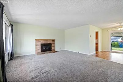 630 S 3rd St, Cottage Grove, OR 97424 - Photo 8