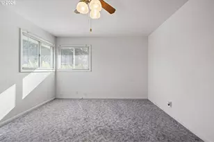 630 S 3rd St, Cottage Grove, OR 97424 - Photo 28