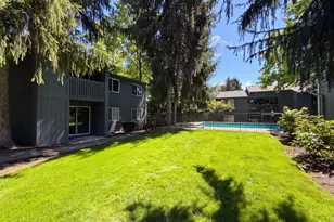 650 SW Meadow Dr, Beaverton, OR 97006 - Photo 18