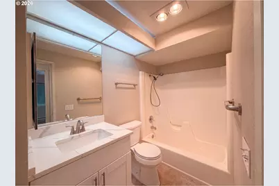 650 SW Meadow Dr #209, Beaverton, OR 97006 - Photo 10