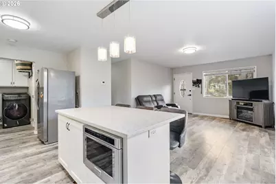 2237 SE 139th Ave, Portland, OR 97233 - Photo 10