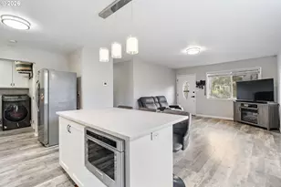 2237 SE 139th Ave, Portland, OR 97233 - Photo 10