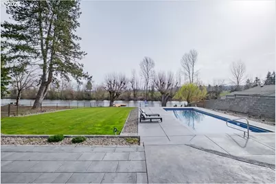 270 59th Ave, Salem, OR 97301 - Photo 4