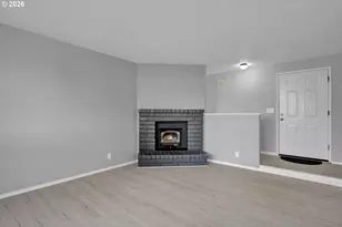 520 S 51st Pl, Springfield, OR 97478 - Photo 6