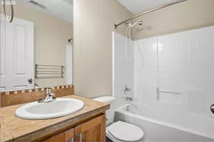 10529 NE Cedar Falls Loop, Hillsboro, OR 97006 - Photo 28