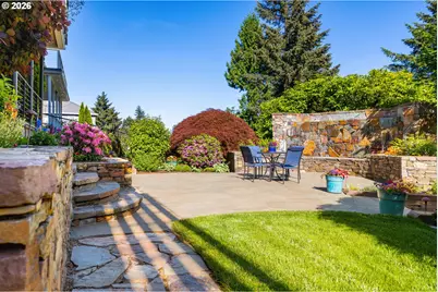 6464 SW Parkhill Dr, Portland, OR 97239 - Photo 8