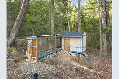 2602 Winona Rd, Grants Pass, OR 97526 - Photo 2
