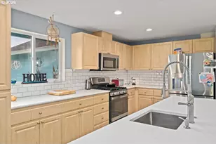 1015 SW 2nd St, Warrenton, OR 97146 - Photo 4