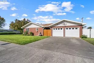 905 SW 4th St, Hermiston, OR 97838 - Photo 2