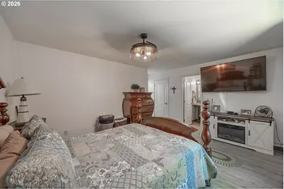 975 Augustine Ave, Coos Bay, OR 97420 - Photo 26