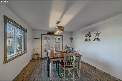 975 Augustine Ave, Coos Bay, OR 97420 - Photo 16