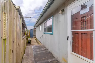 4634 SE Lee Ave, Lincoln City, OR 97367 - Photo 28
