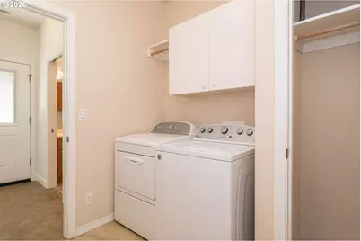982 Doerner Rd, Roseburg, OR 97471 - Photo 10