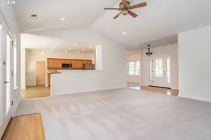 982 Doerner Rd, Roseburg, OR 97471 - Photo 4