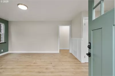 10116 N Hudson St, Portland, OR 97203 - Photo 6