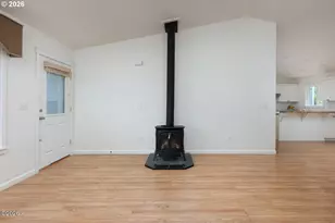 539 SE Neptune Ave, Lincoln City, OR 97367 - Photo 6