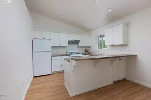 539 SE Neptune Ave, Lincoln City, OR 97367 - Photo 8