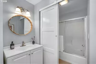 3306 NE Holman St, Portland, OR 97211 - Photo 20