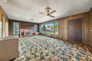 381 SE Gregory Dr, Winston, OR 97496 - Photo 8