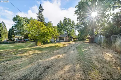 381 SE Gregory Dr, Winston, OR 97496 - Photo 22
