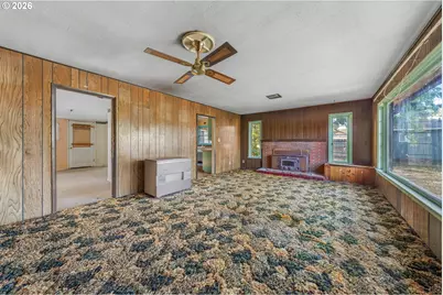 381 SE Gregory Dr, Winston, OR 97496 - Photo 6