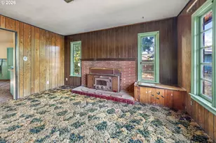 381 SE Gregory Dr, Winston, OR 97496 - Photo 8