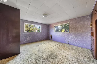 381 SE Gregory Dr, Winston, OR 97496 - Photo 16