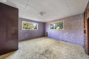 381 SE Gregory Dr, Winston, OR 97496 - Photo 16