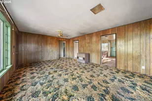 381 SE Gregory Dr, Winston, OR 97496 - Photo 10