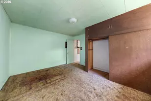 381 SE Gregory Dr, Winston, OR 97496 - Photo 16
