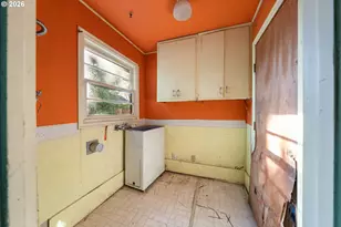 381 SE Gregory Dr, Winston, OR 97496 - Photo 20