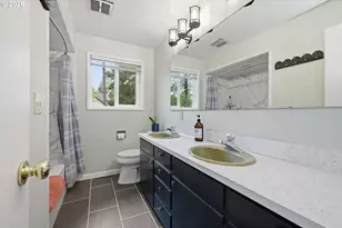 610 Empress Ave, Eugene, OR 97405 - Photo 32