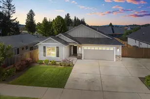 392 Owens Wy, Creswell, OR 97426 - Photo 2