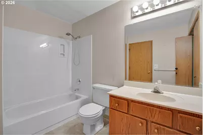 12506 SE Stark St #E, Portland, OR 97233 - Photo 24