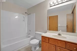 12506 SE Stark St, Portland, OR 97233 - Photo 24