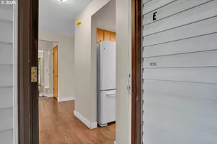 12506 SE Stark St, Portland, OR 97233 - Photo 4