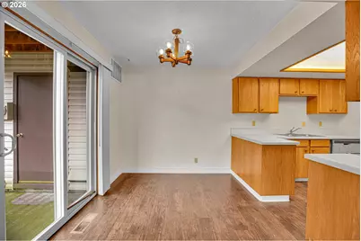12506 SE Stark St #E, Portland, OR 97233 - Photo 10