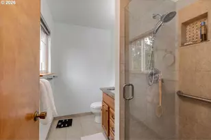 11925 SE 70th Ave, Milwaukie, OR 97222 - Photo 18