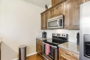 750 NE Cascadia Ridge Dr, Estacada, OR 97023 - Photo 10