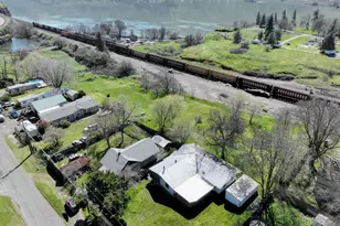 716 Washington St, Lyle, WA 98635 - Photo 14