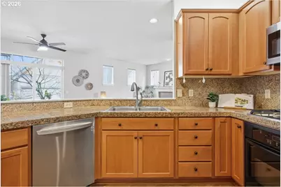 7247 NE Stoneybrook St, Hillsboro, OR 97124 - Photo 16