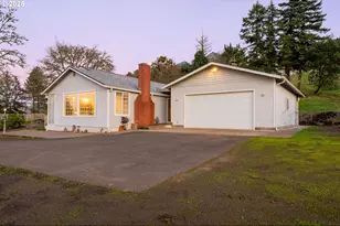 1183 Lookingglass Rd, Roseburg, OR 97471 - Photo 2