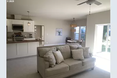 557 11th St, Port Orford, OR 97465 - Photo 4