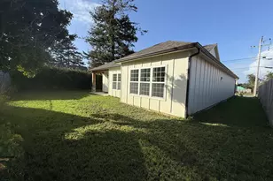 557 11th St, Port Orford, OR 97465 - Photo 18