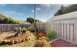 1239 Iris St, Brookings, OR 97415 - Photo 28
