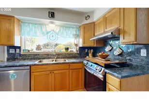 1239 Iris St, Brookings, OR 97415 - Photo 8