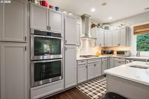 250 W St James Pl, Longview, WA 98632 - Photo 4