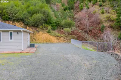 16855 Highway 42, Myrtle Point, OR 97458 - Photo 40